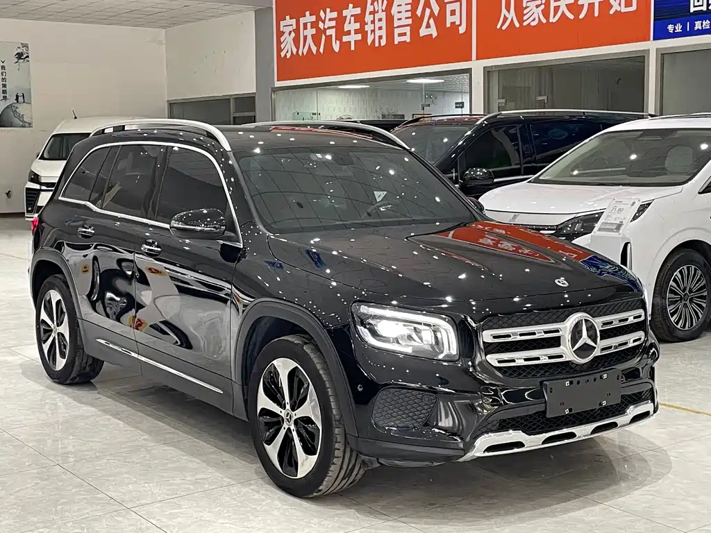 MERCEDES-BENZ GLB