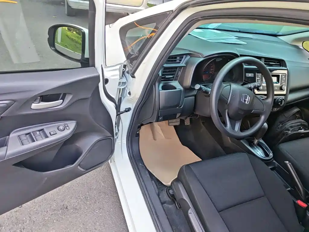 Honda Fit — миниатюра 16