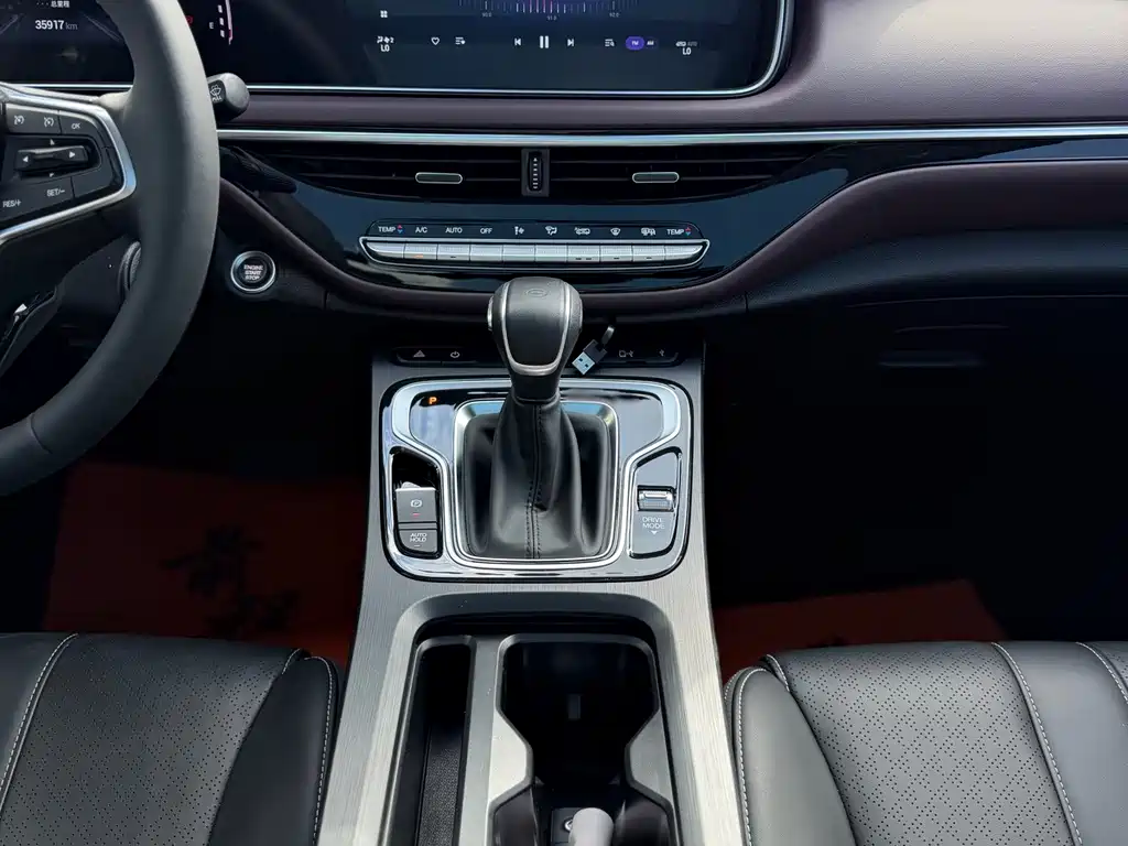 GAC Motor Trumpchi M6 — миниатюра 10