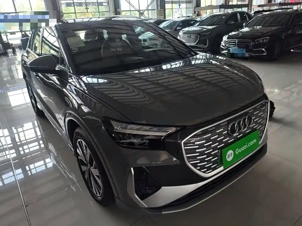 Audi Q4 e-tron — миниатюра 4