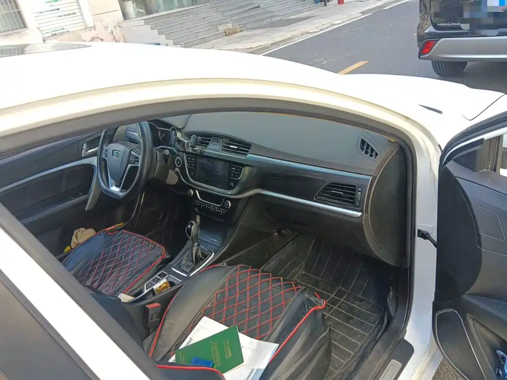 Geely Emgrand — миниатюра 19