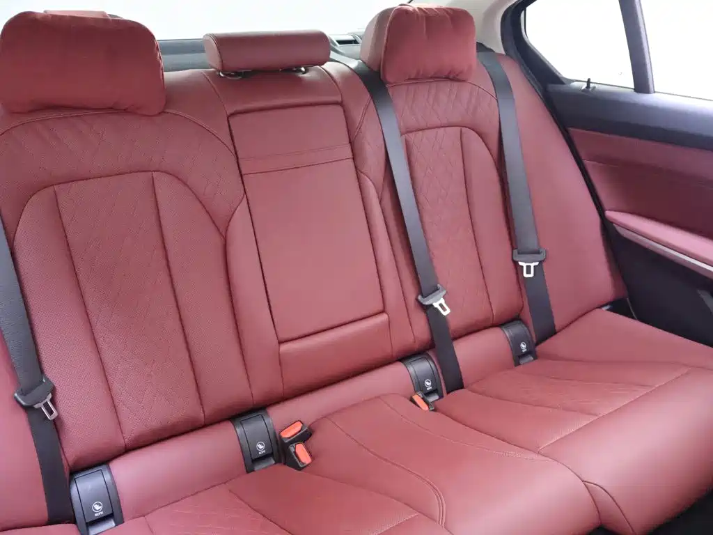 BMW 3 Series — миниатюра 23