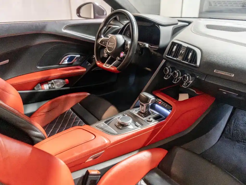 Audi R8 — миниатюра 7