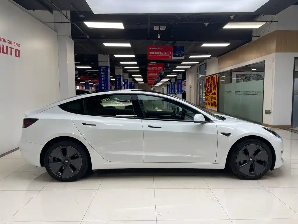 Tesla Model 3 — фотографии объявления, Фото 4
