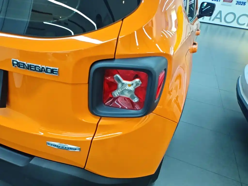 Jeep Renegade — миниатюра 8