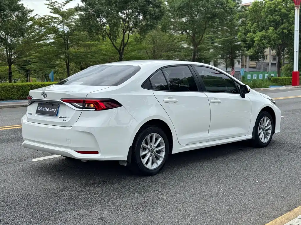 Toyota Corolla — миниатюра 6