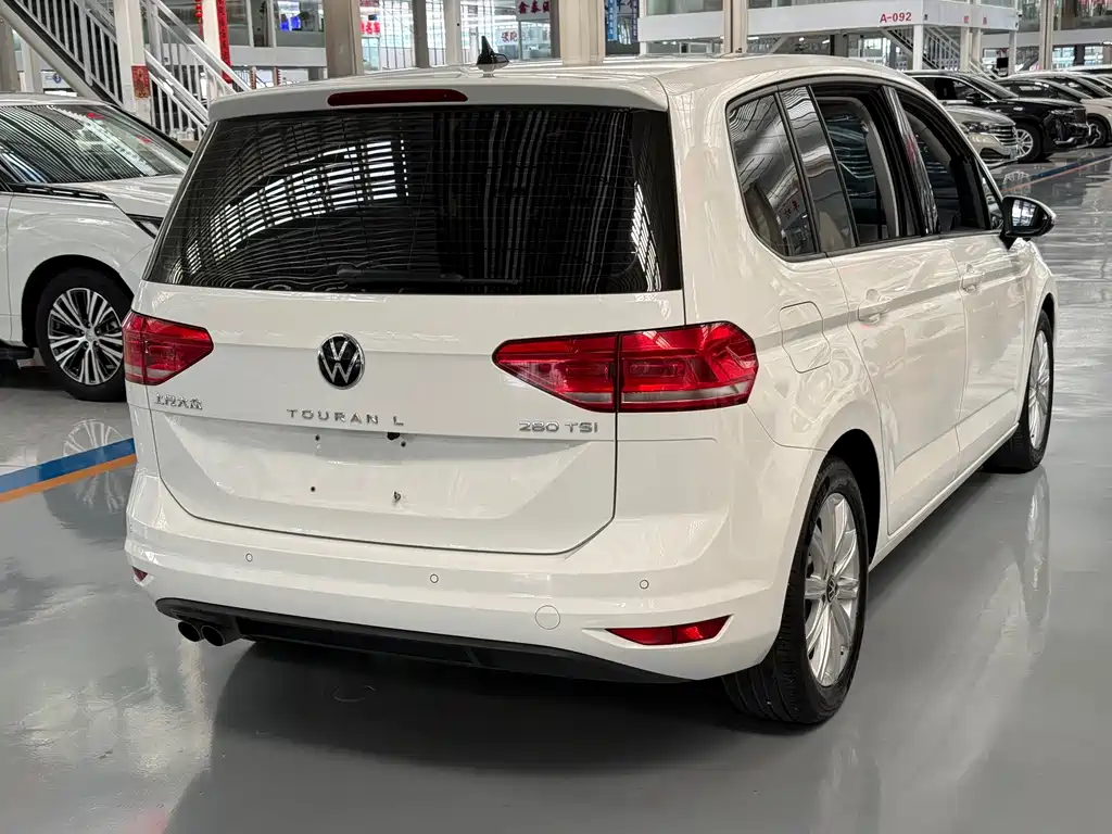 Volkswagen Touran — миниатюра 12