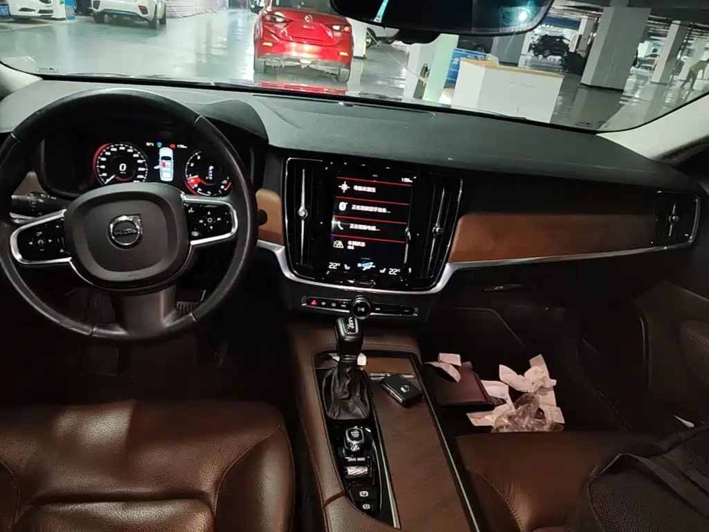 Volvo S90 — миниатюра 14