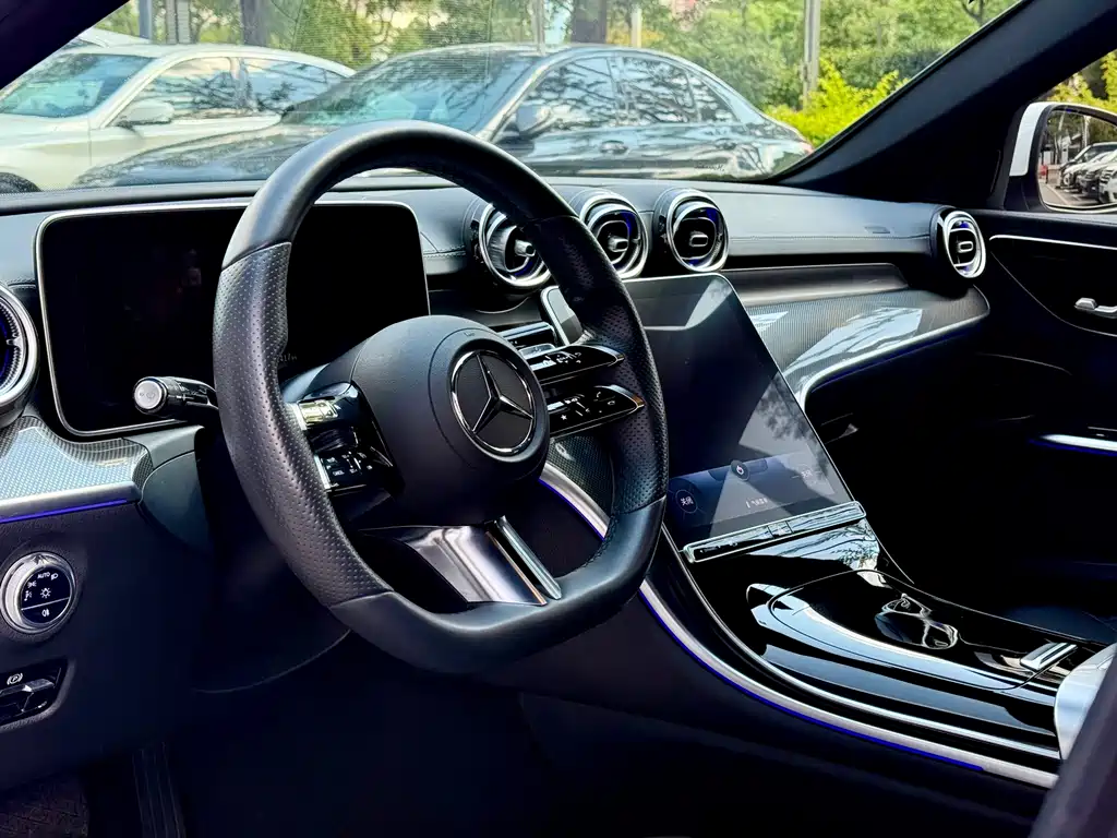 Mercedes-Benz C-Class — миниатюра 14