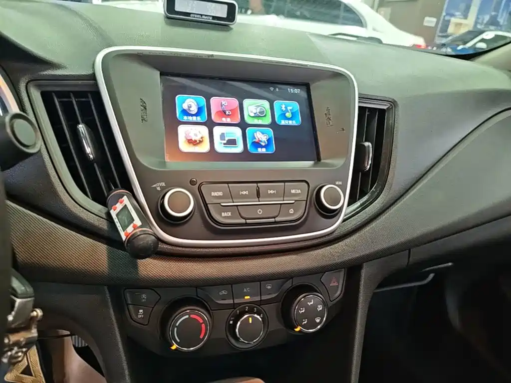 Chevrolet Cavalier — миниатюра 13