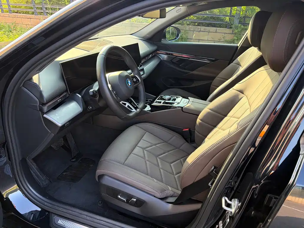 BMW i5 — миниатюра 3