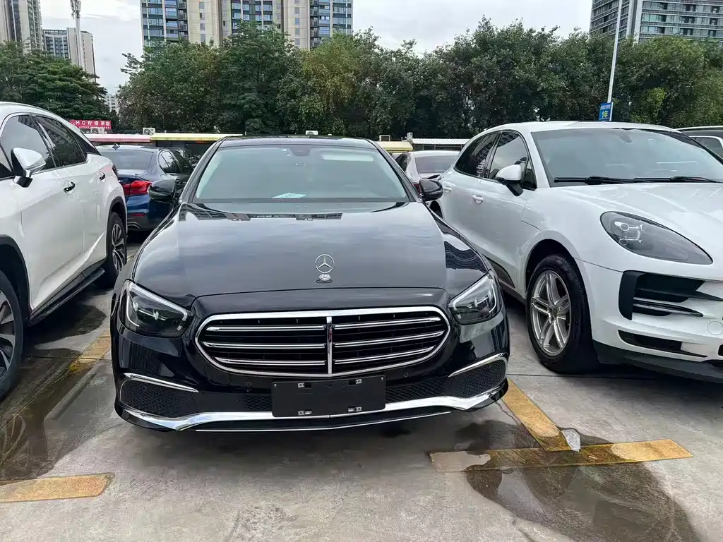 Mercedes-Benz E-Class — миниатюра 2