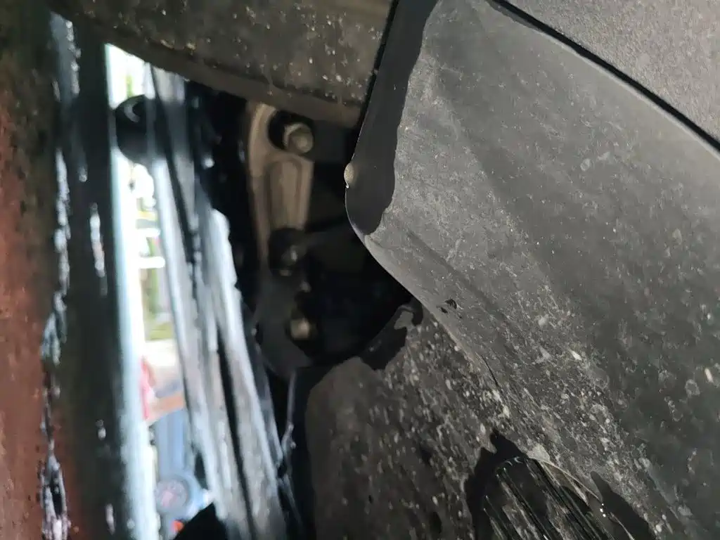 Tesla Model Y — миниатюра 17