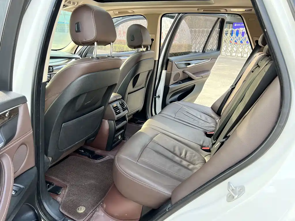 BMW X5 (Import) — миниатюра 14
