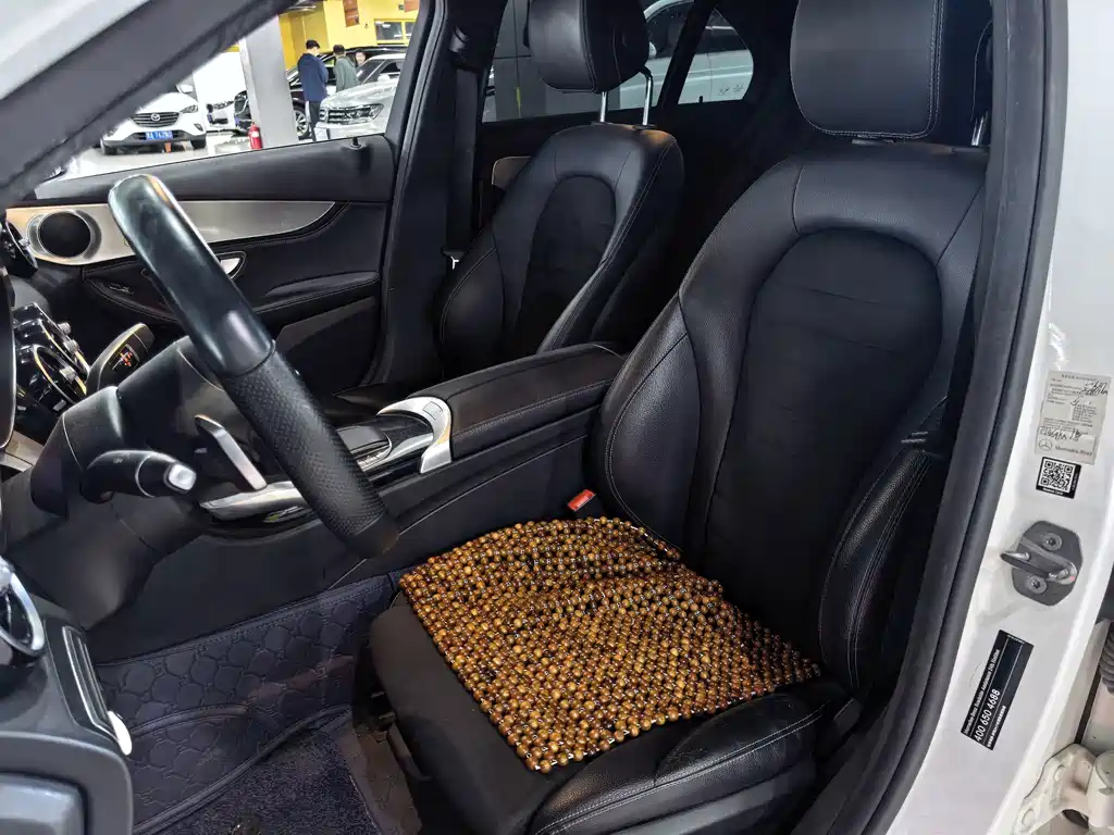Mercedes-Benz C-Class — миниатюра 3