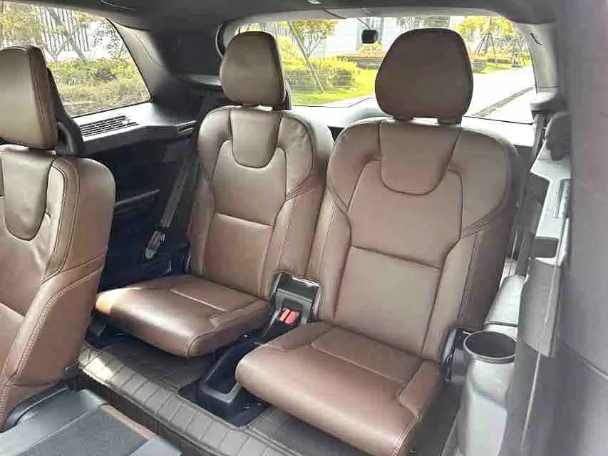 Volvo XC90 PHEV — миниатюра 9