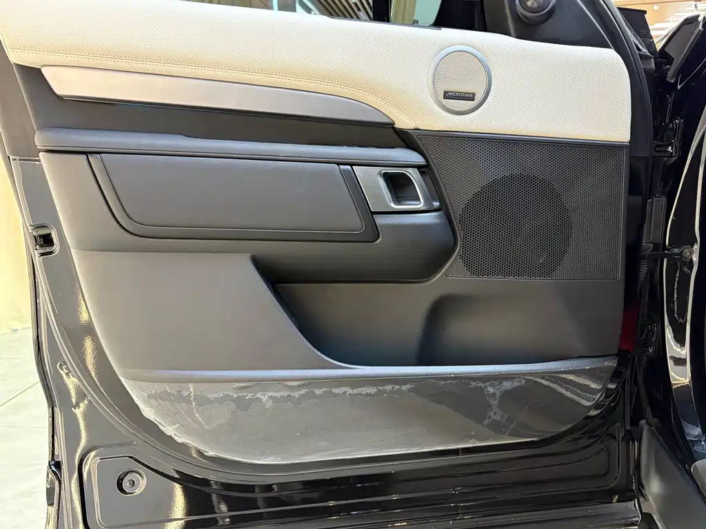 Land Rover Discovery — миниатюра 13
