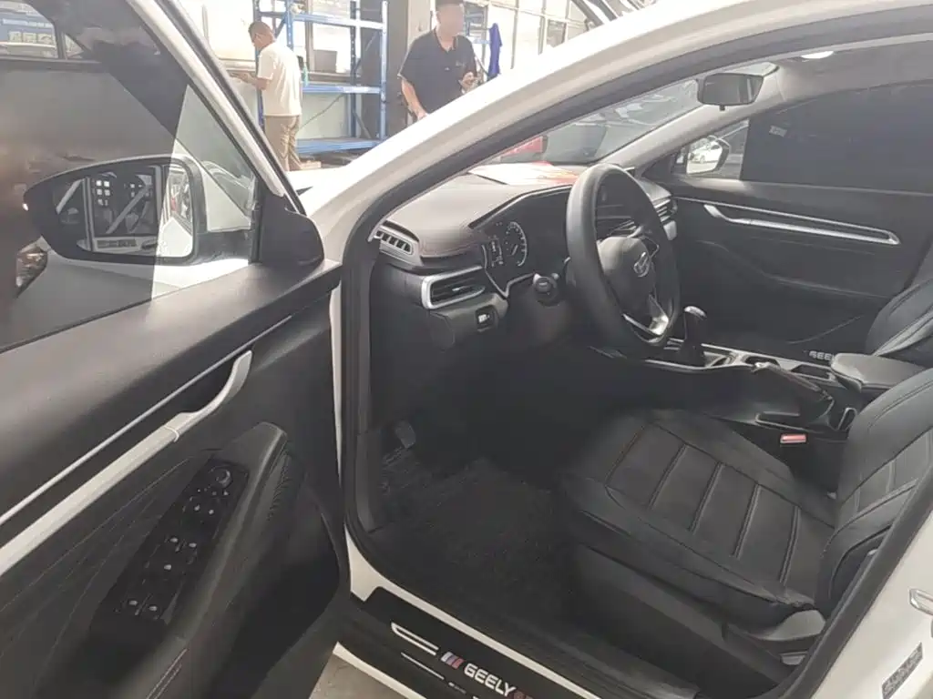Geely Emgrand — миниатюра 16