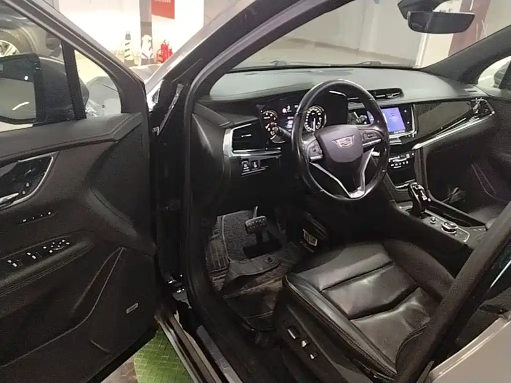 Cadillac XT6 — миниатюра 16