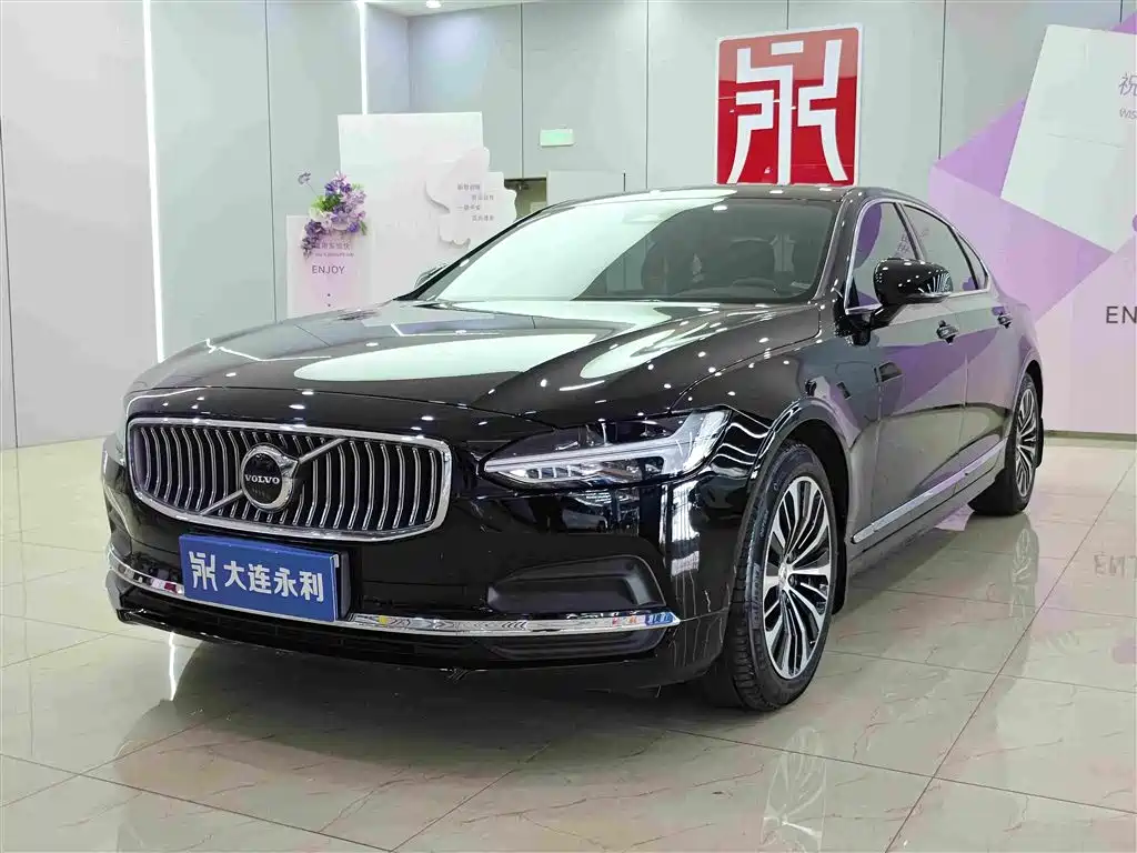 Volvo S90 2024 B5 Luxury