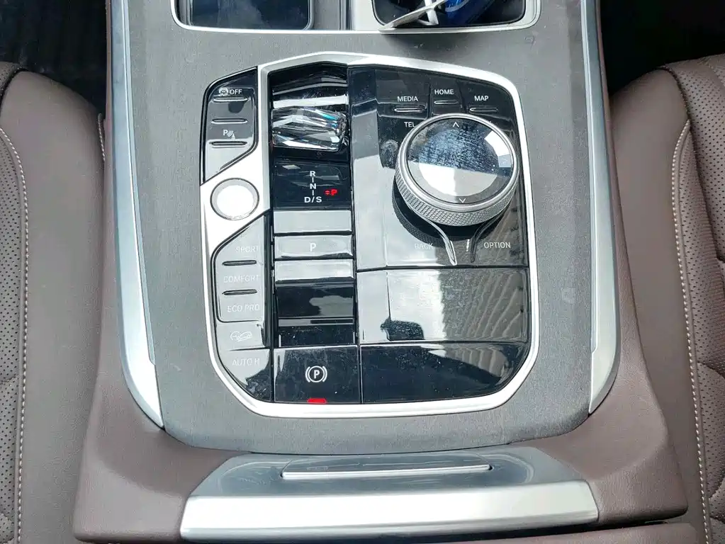 BMW X5 — миниатюра 10