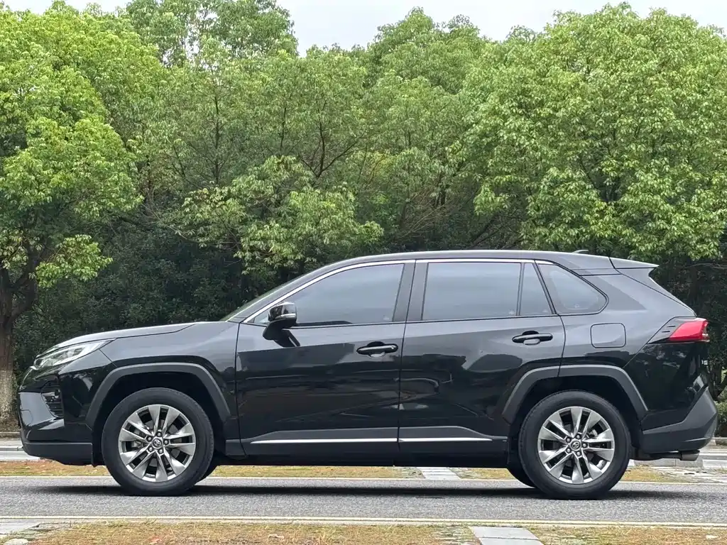 Toyota Wildlander — миниатюра 8