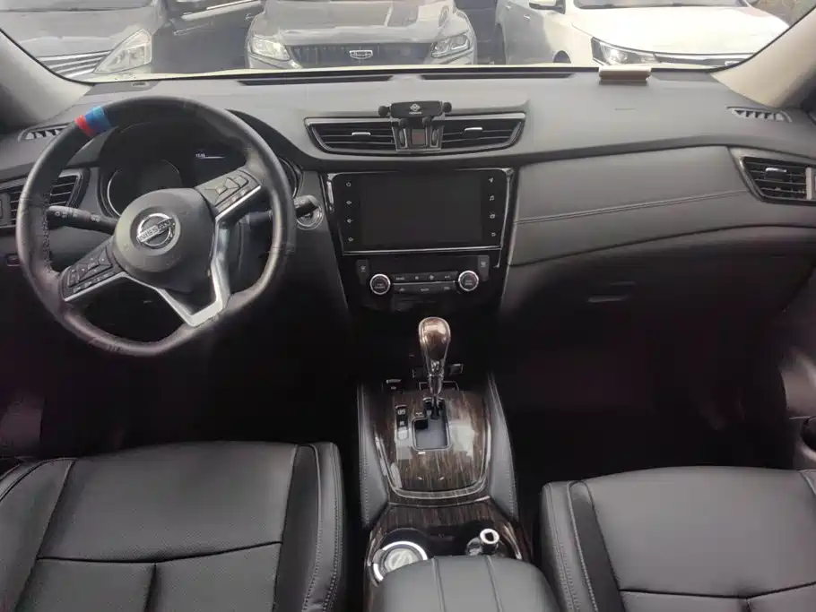 Nissan X-Trail — миниатюра 12