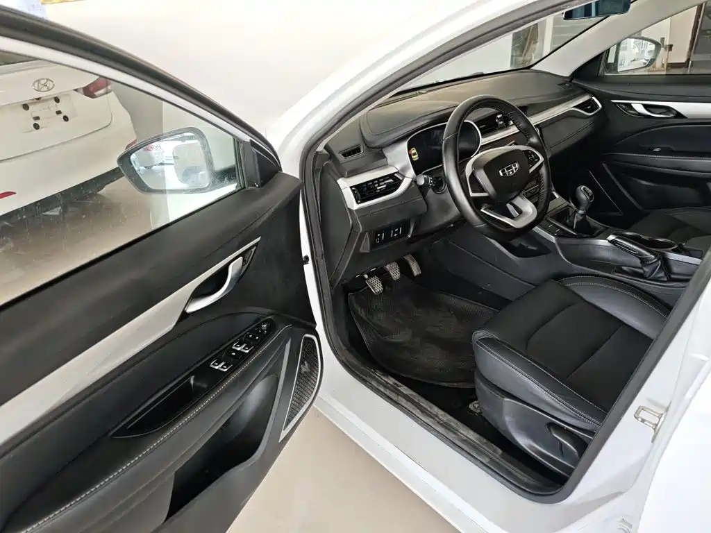 Geely Emgrand — миниатюра 16