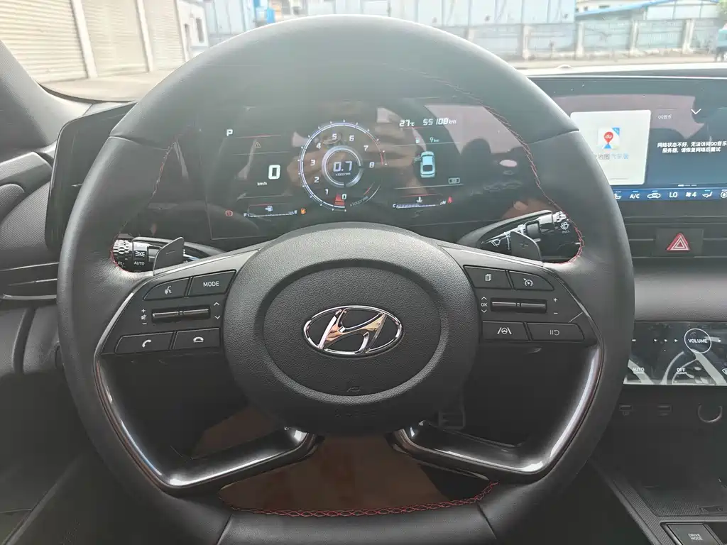 Hyundai Elantra — миниатюра 9