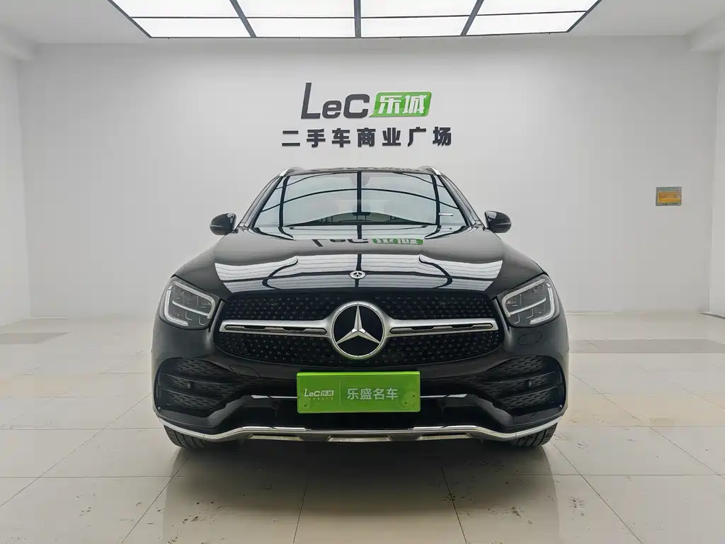 MERCEDES-BENZ GLC