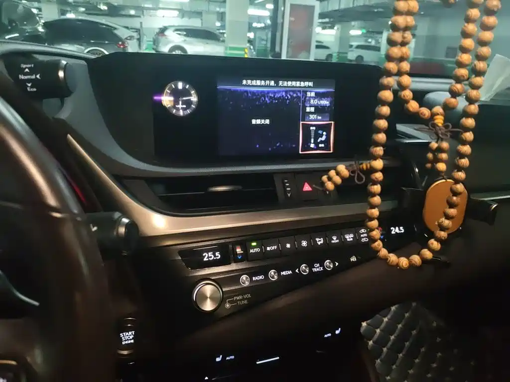 Lexus ES — миниатюра 14