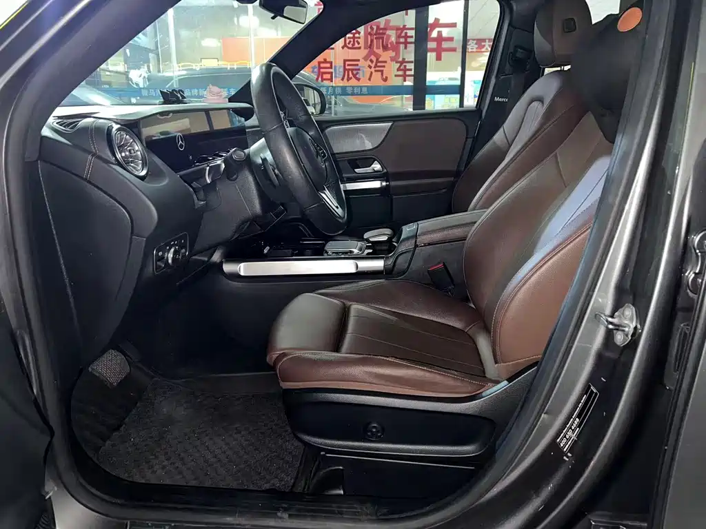 Mercedes-Benz GLB — миниатюра 7