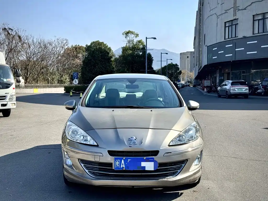 Peugeot 408 2013 2.0L AT Comfort