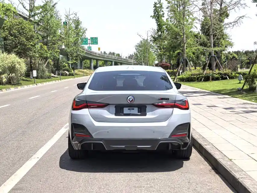BMW i4 2023 eDrive35