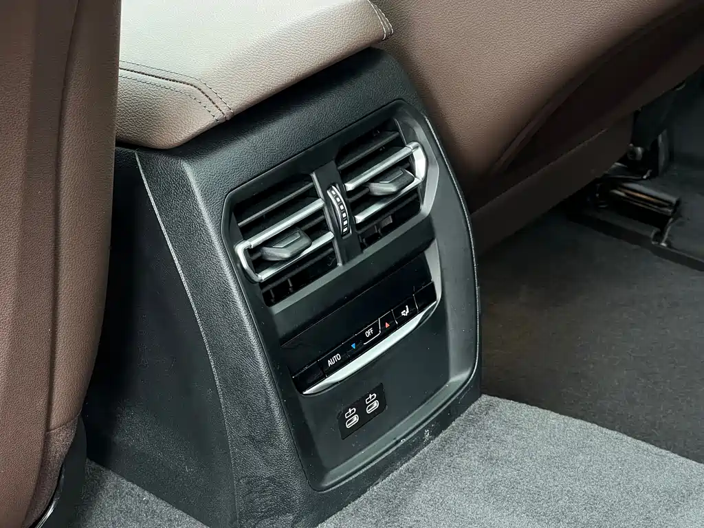 BMW i3 — миниатюра 13