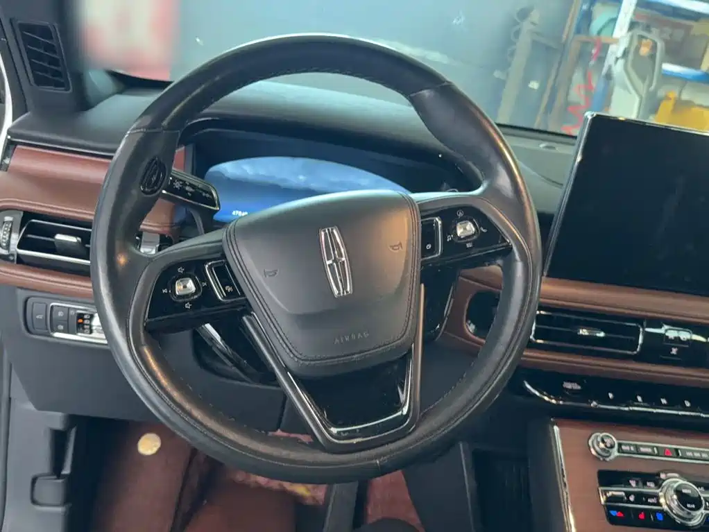 Lincoln Aviator — миниатюра 3