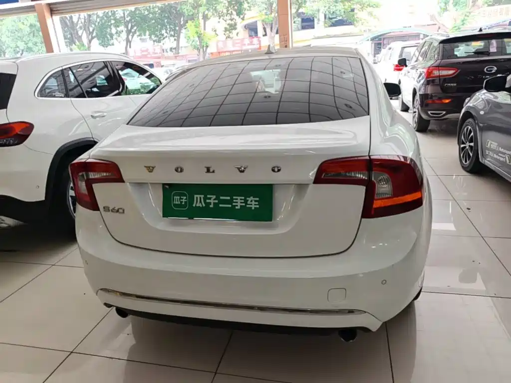 Volvo S60 — миниатюра 6