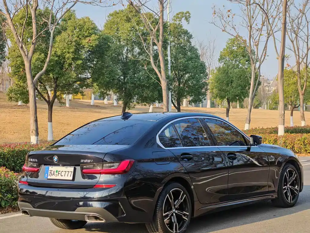 BMW 3 Series - фото 14