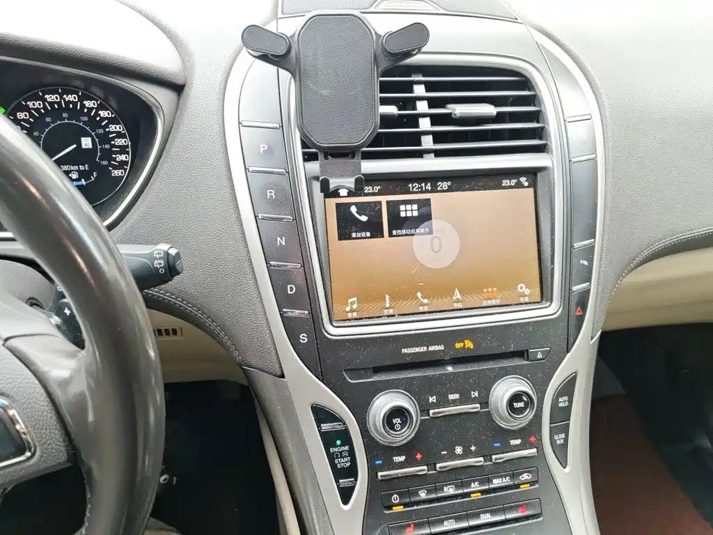Lincoln MKX — миниатюра 9