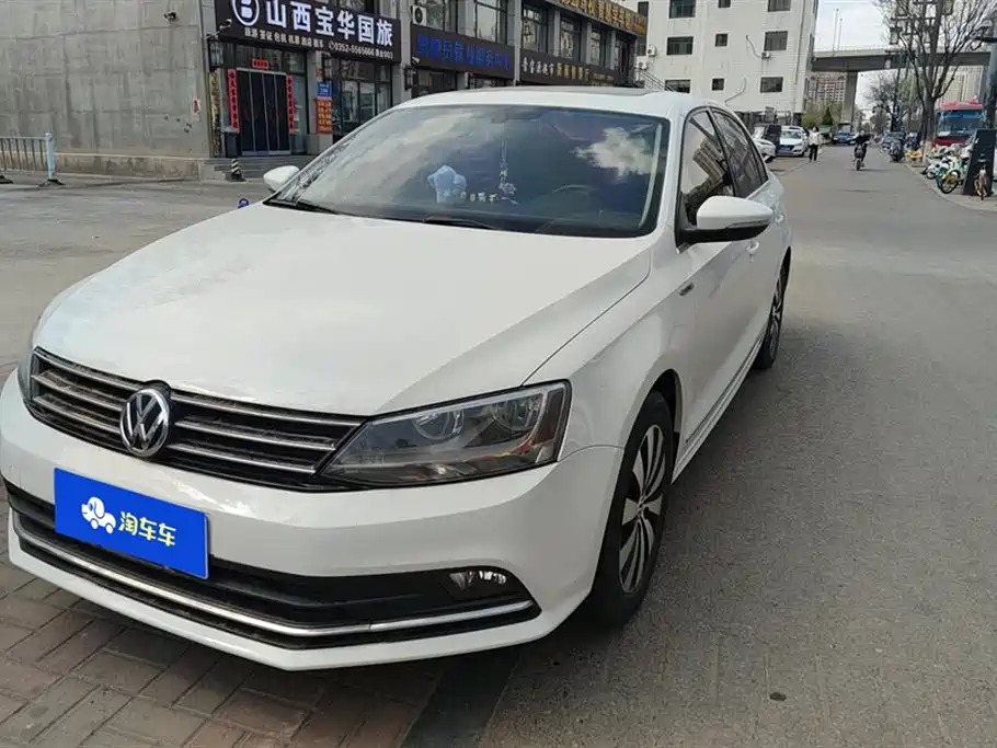 Volkswagen Sagitar 2018