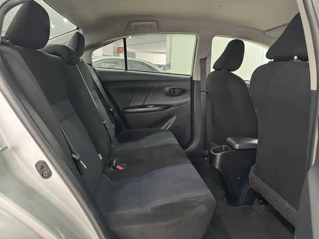 TOYOTA YARIS L TO ENJOY