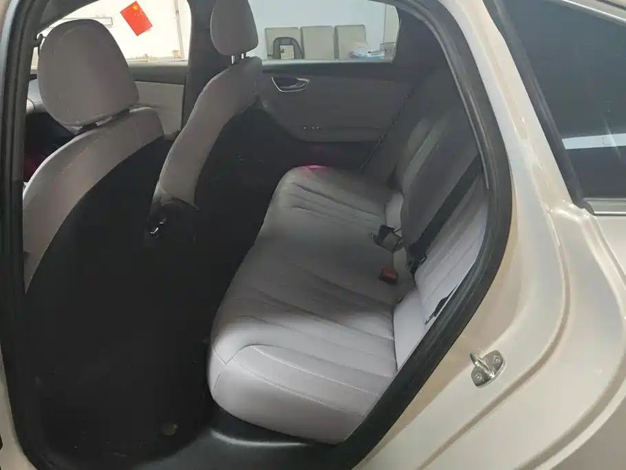 Roewe M7 DMH — миниатюра 11