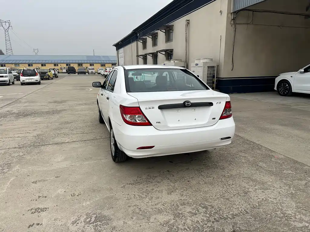 BYD F3 — миниатюра 10