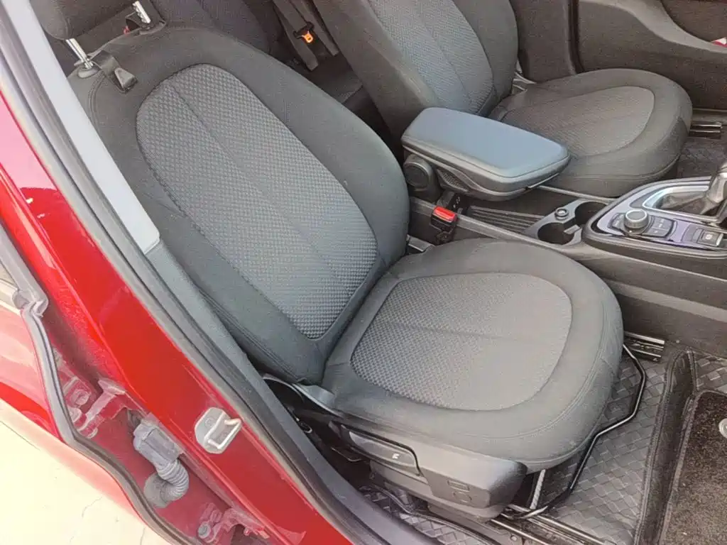 BMW 2 Series Active Tourer — миниатюра 25