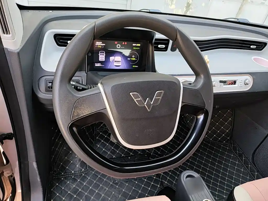 Wuling MINIEV — миниатюра 11