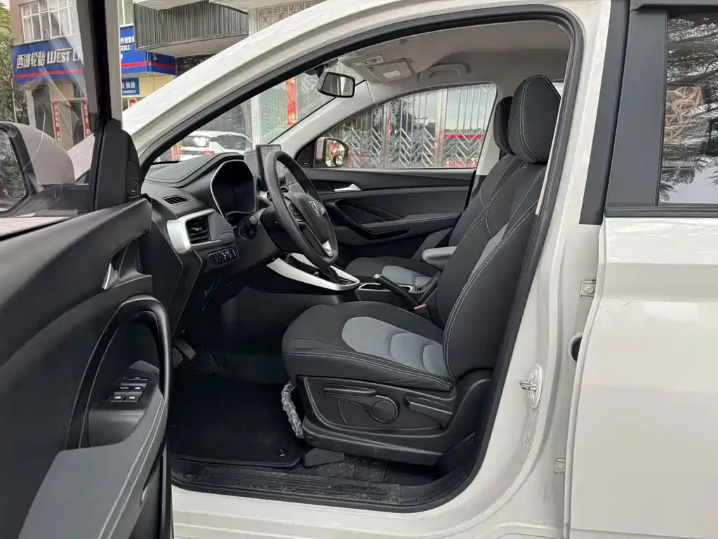 Baojun 530 — миниатюра 9