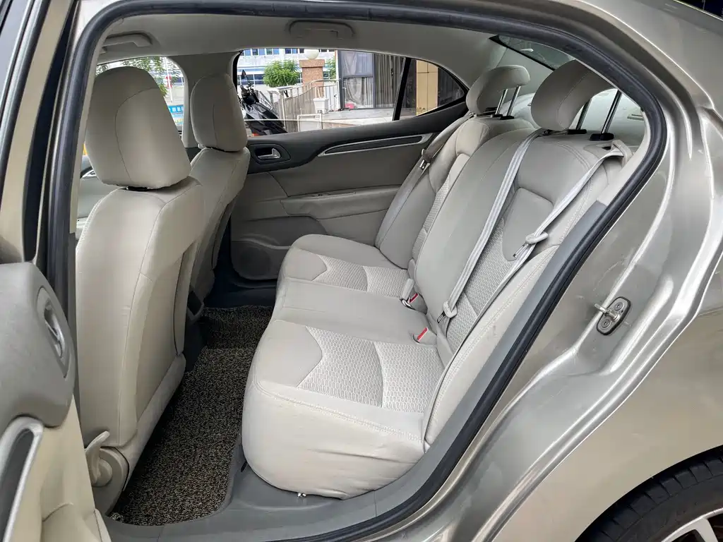 Citroen C4L — миниатюра 4