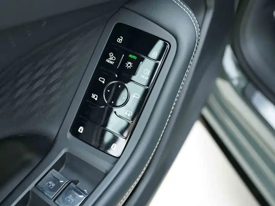 Audi A5L — миниатюра 10