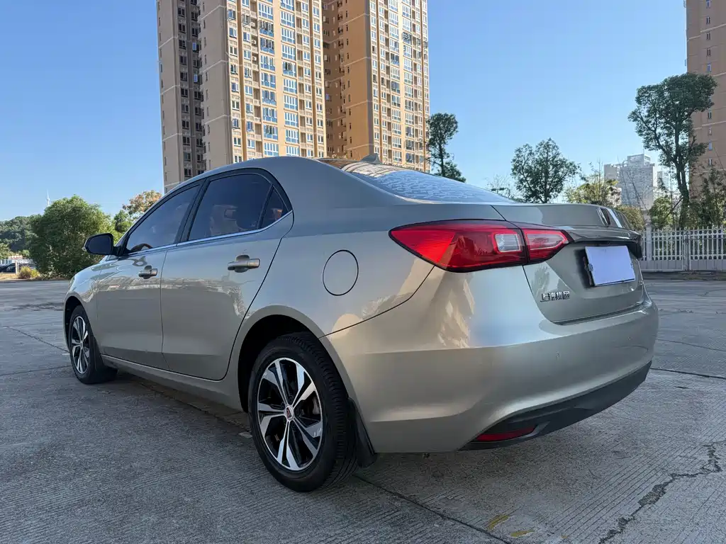 Roewe 360 — миниатюра 8