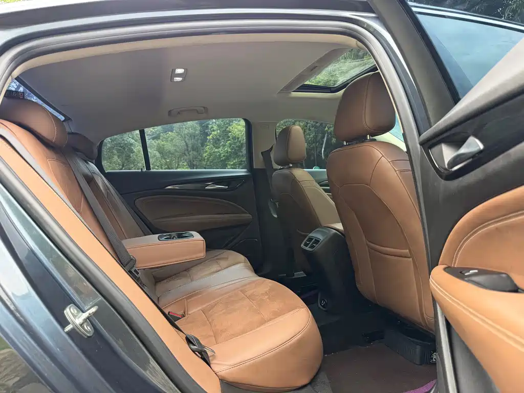 Buick Regal — миниатюра 8